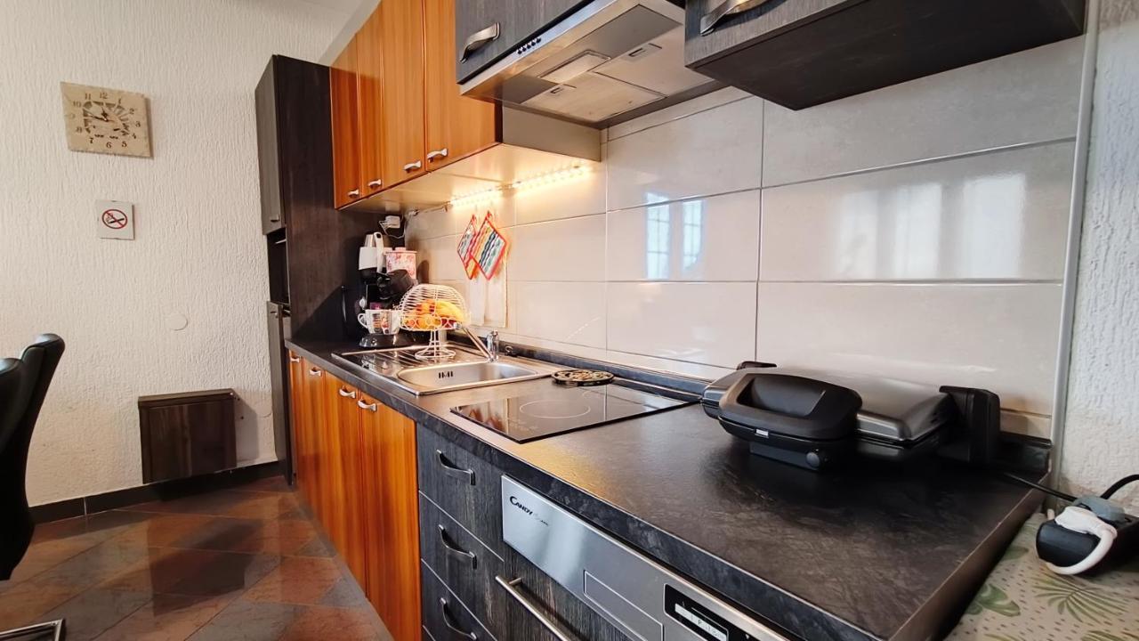 Apartman Ladybird Pula Exteriör bild